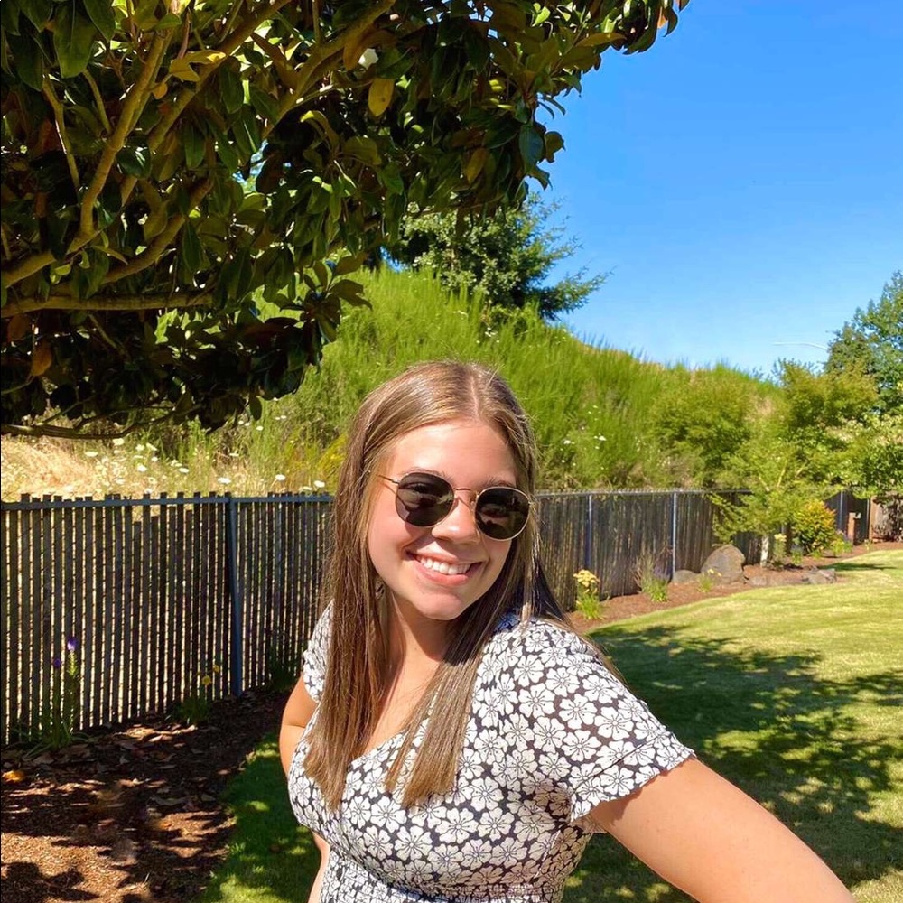 Meet your Posher, Madi